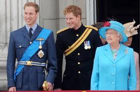 royals-with-sashes